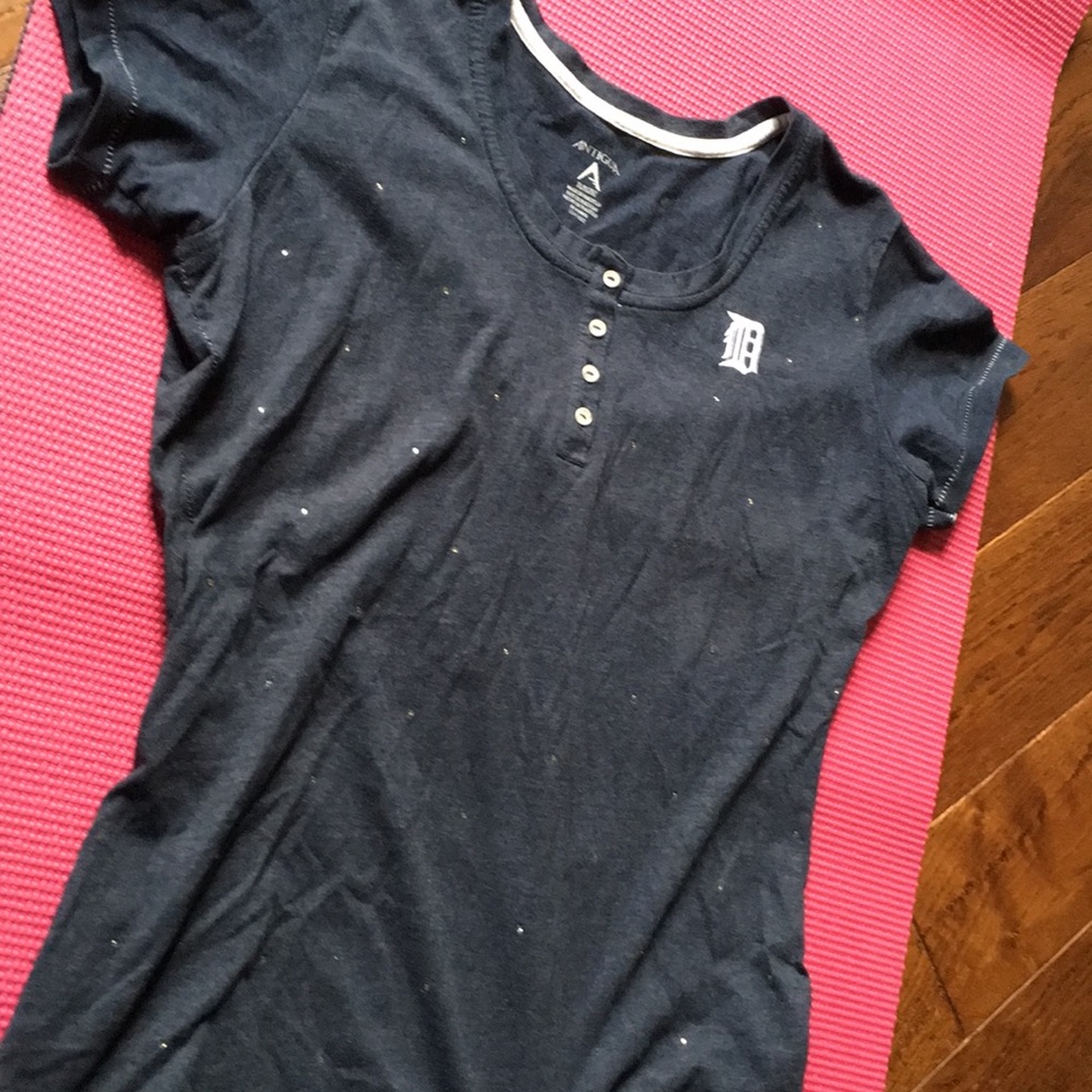 Antigua Detroit Tigers ladies cap sleeve shirt